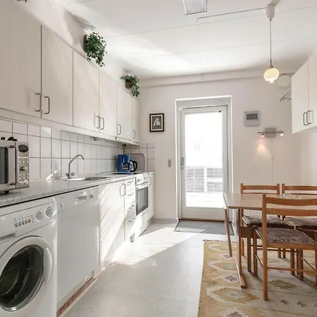 公寓 1 Bedroom Amazing In 阿灵厄
